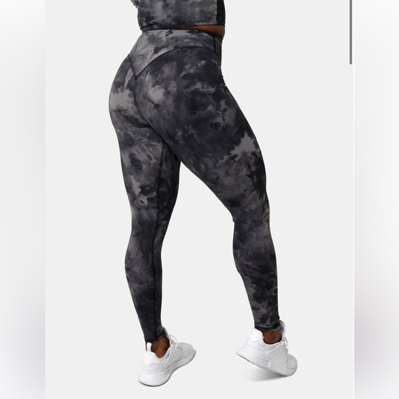Ellyn Leggings 25" - Black Tie Dye - Picture 1 of 6
